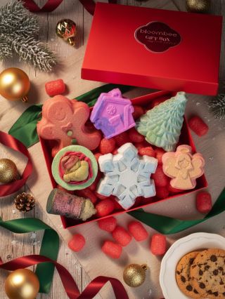 🎁✨ Tento rok sme pre vás pripravili vianočnú nádielku, ktorá poteší všetky zmysly! Vyberte si z viacerých darčekových...